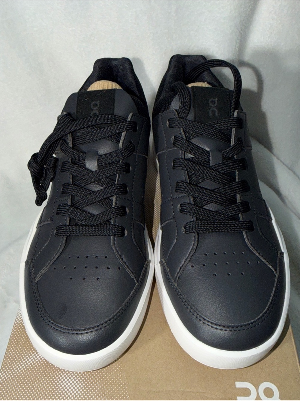 On the Roger Clubhouse Women's Tennis Shoes Black/White, Size W8.5 - Picture 5 of 10